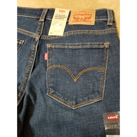 Levi's NWT Bermuda Shorts Denim Jeans Sculpt Mid Rise Slim Through Size 26 Blue - Picture 13 of 14